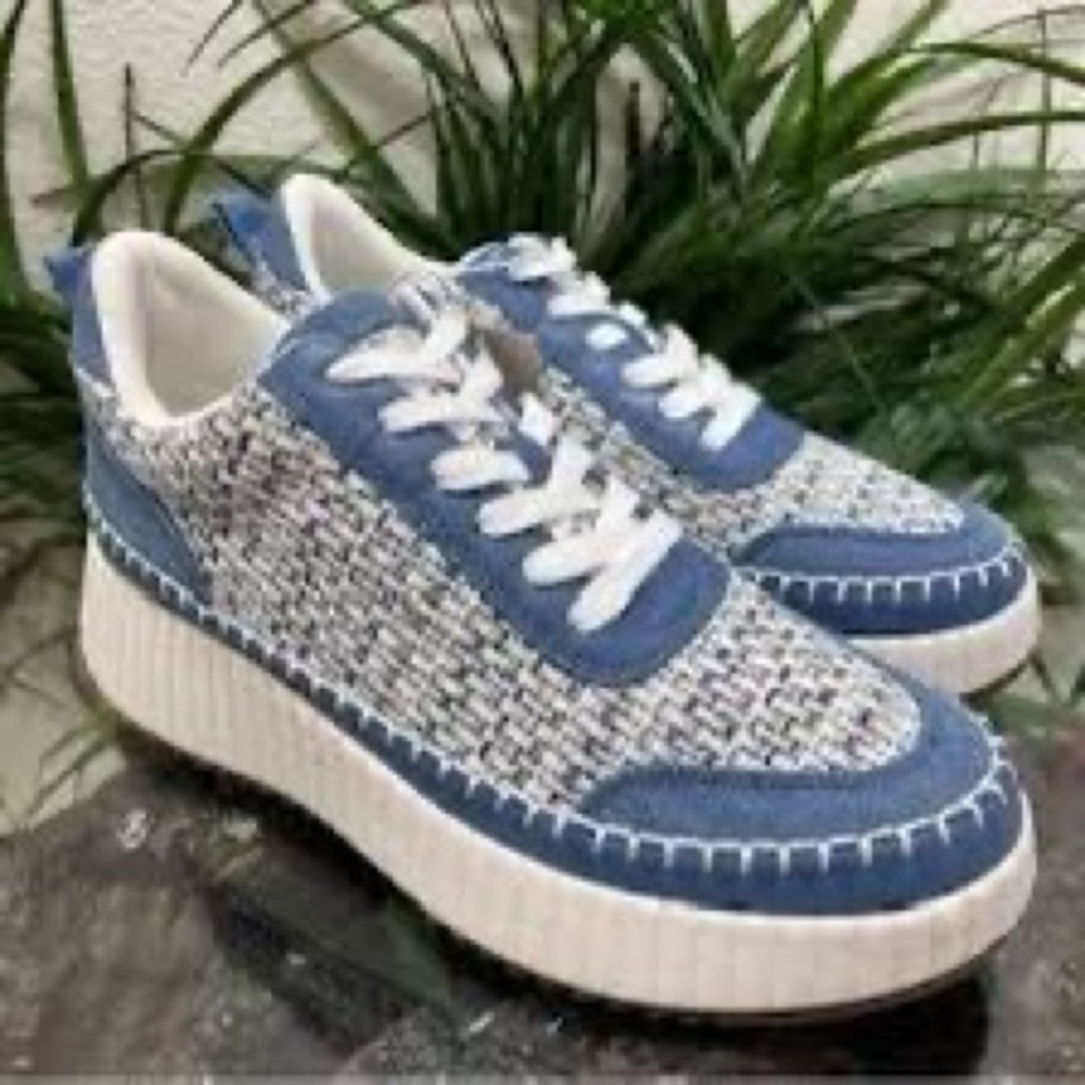 Universal Thread Denim / White Patterned Tweed Pl… - image 1